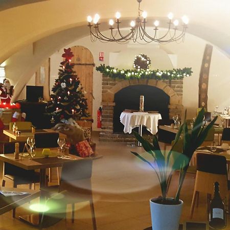 Auberge De La Cauquiere Le Beausset Esterno foto